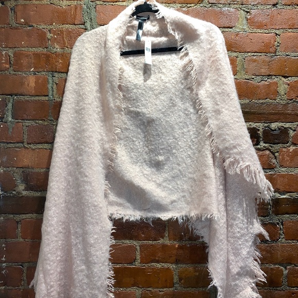 Anthropologie Accessories - Anthropologie Scarf